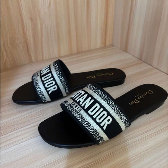 Dior Black and White Women's Slides - Picture 1 of 4